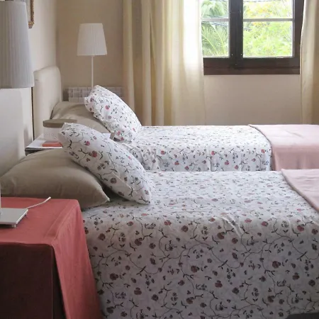 Дом отдыха Vivelorural Casa El Gargujo Con Piscina